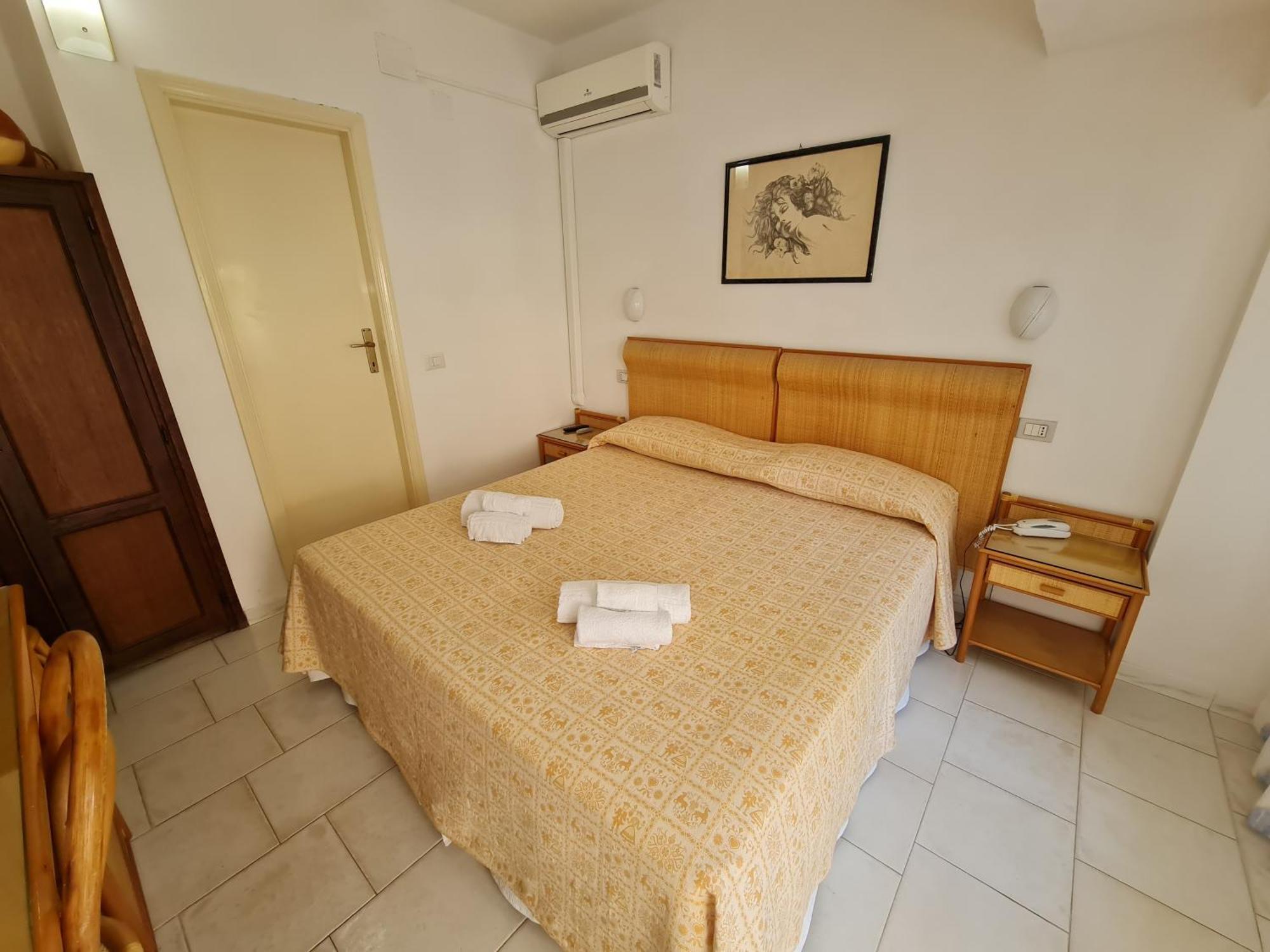 Le Roccette Mare Beach Hotel & Restaurant Tropea Buitenkant foto